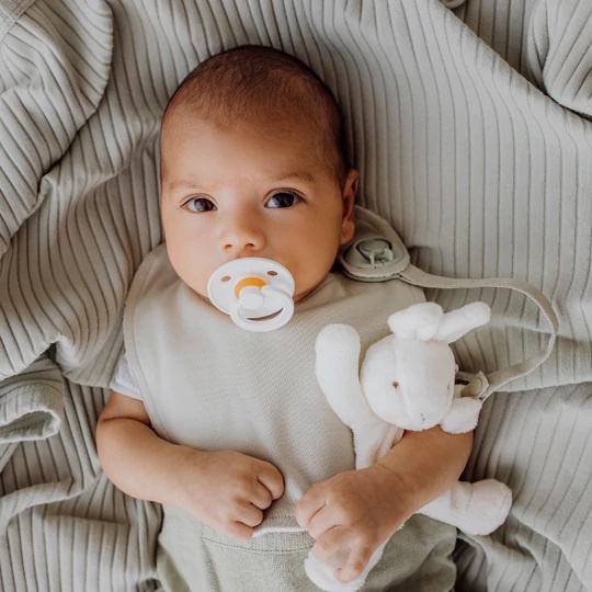 The World’s First One-Handed, Wake-Proof Australian Baby Bib